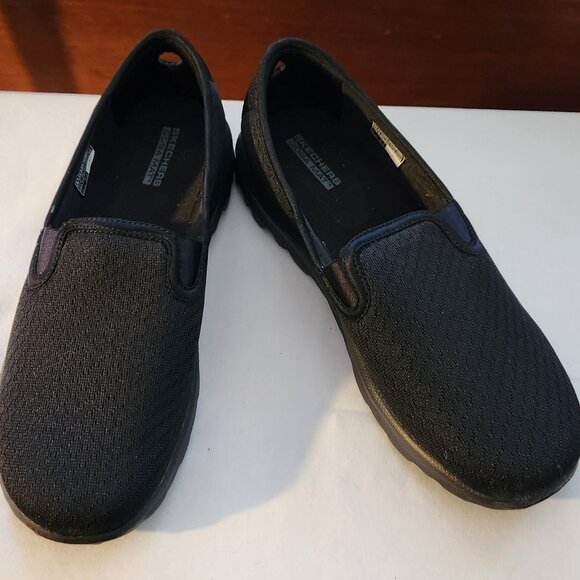 Skechers Shoes - Skechers Go Walk sneakers sz 8.5 M black NWOB